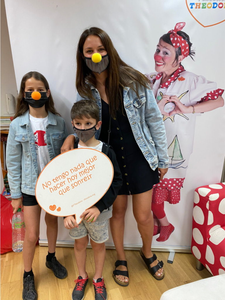 accion solidaria de niños a beneficio de Fundación Theodora
